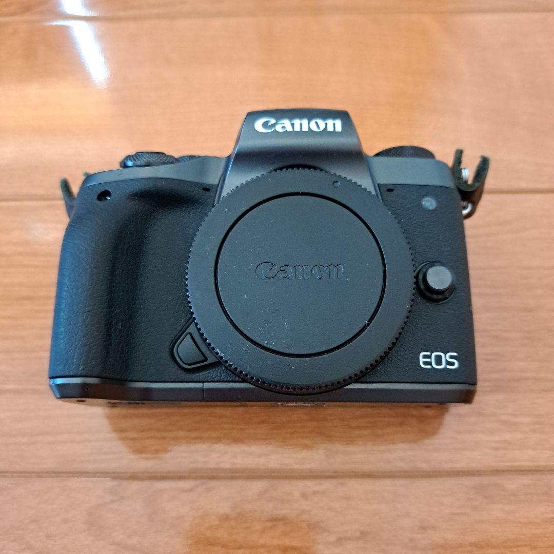 Canon EOS M5(本体、バッテリー、充電器、ストラップ)