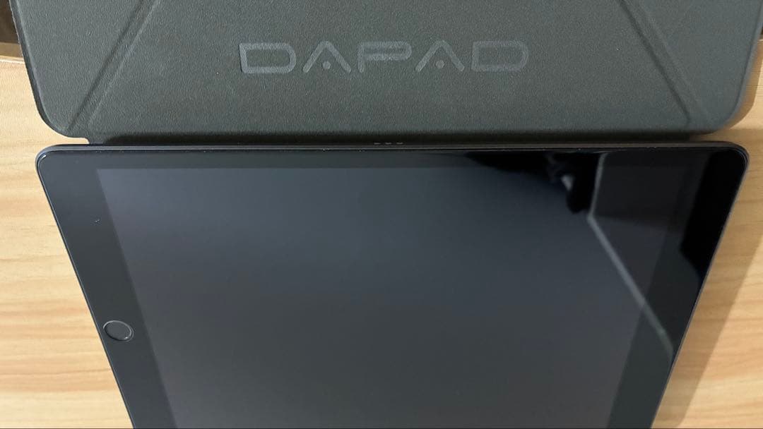 iPad 第九世代　グレー