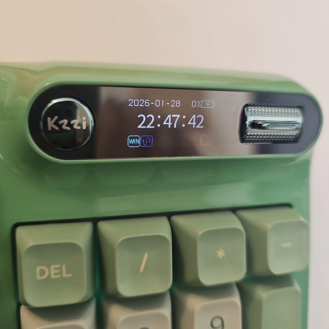 【美品】Kzzi Z98 メカニカルキーボード 抹茶グリーン ガスケット搭載