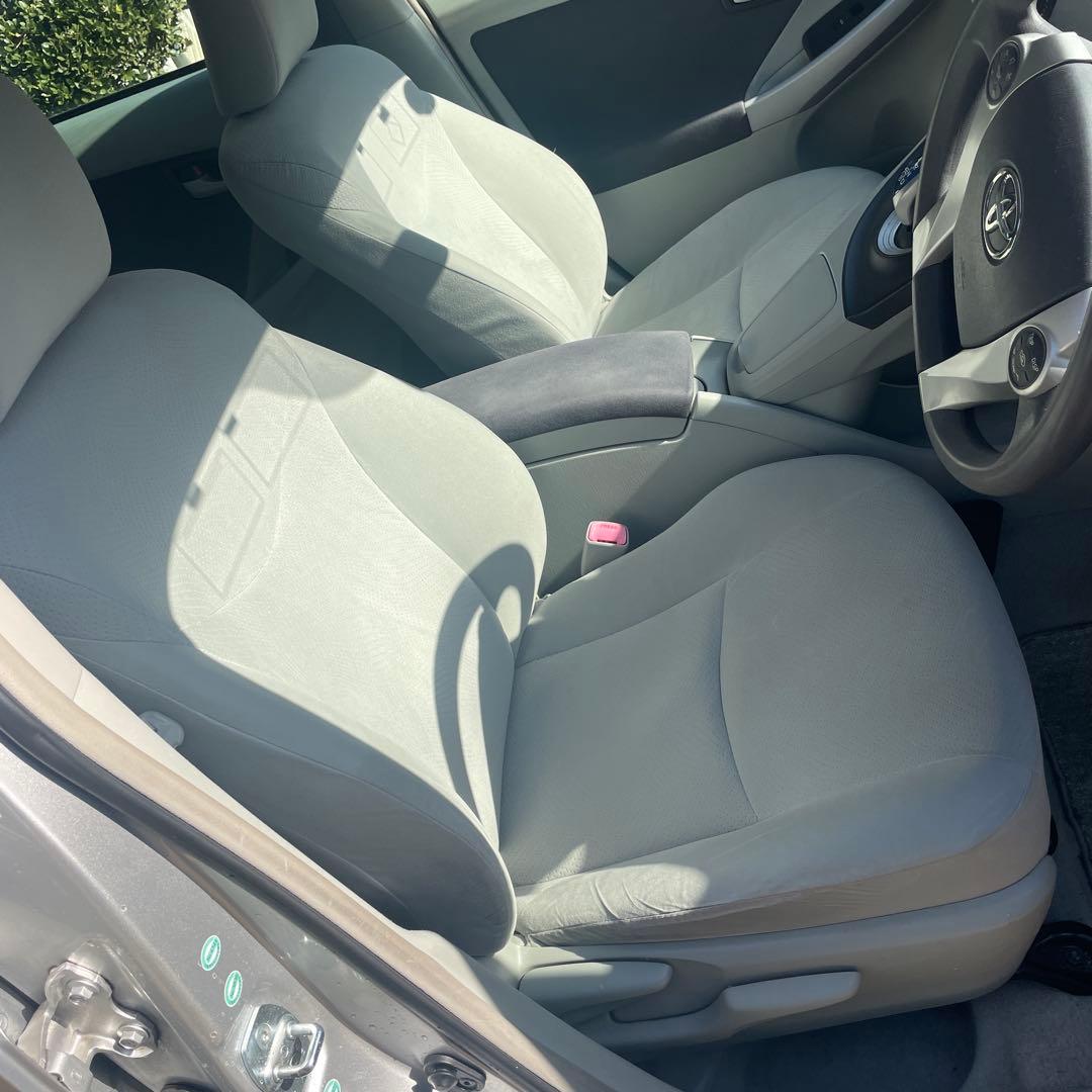 プリウス　30系　実質ワンオーナー　意外と綺麗