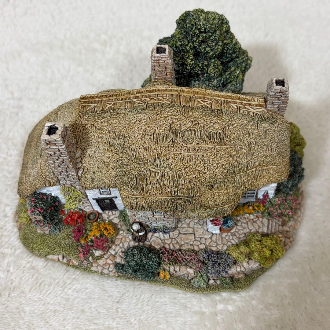 Lilliput Lane OLD MOTHER HUBBARD’S ミニチュア