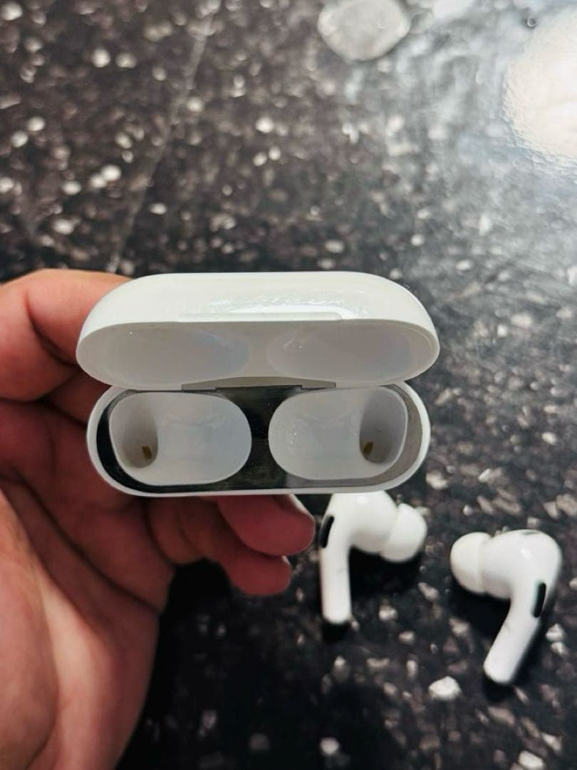 美品　正規品Apple AirPods Pro 第2世代 Type C