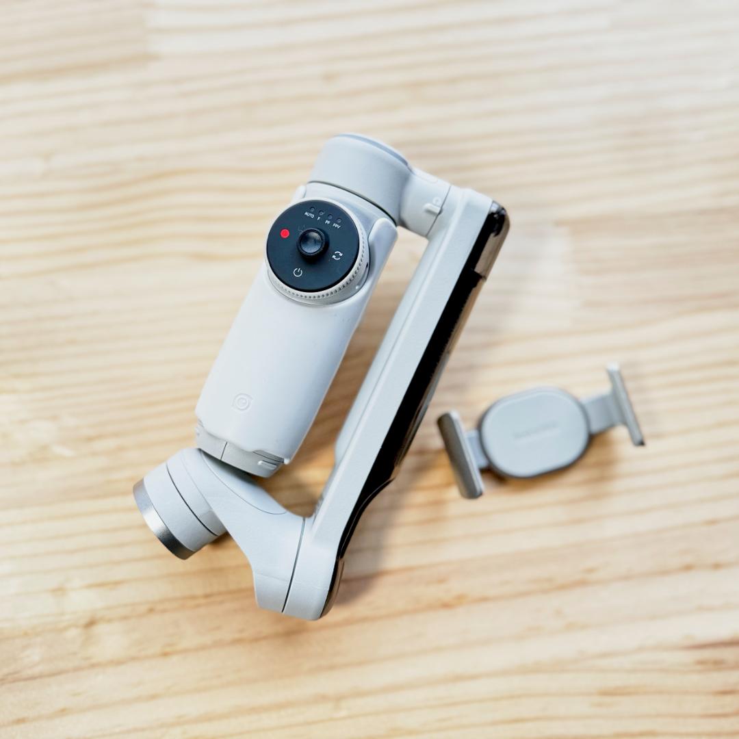 スマートフォン用AI搭載ジンバル Insta360 Flow Pro【中古美品】