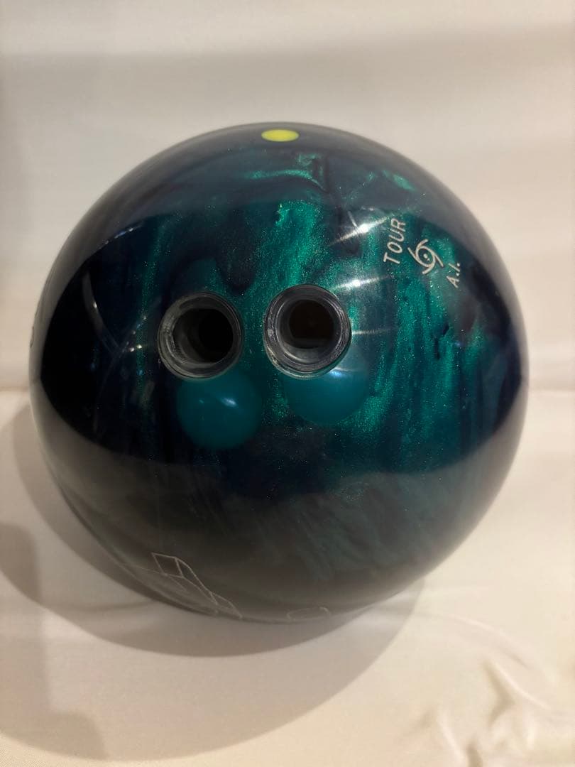 ボウリングボール !Q TOUR A.I. 15ポンド