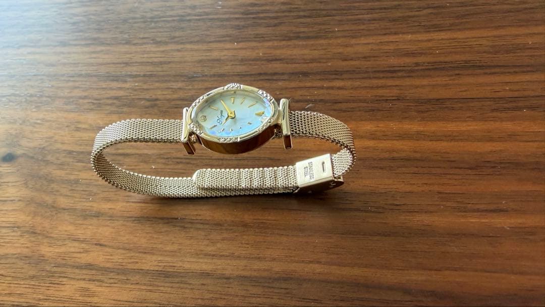 NOJESS ノジェス 腕時計 レディース 小ぶりオーバル ゴールド