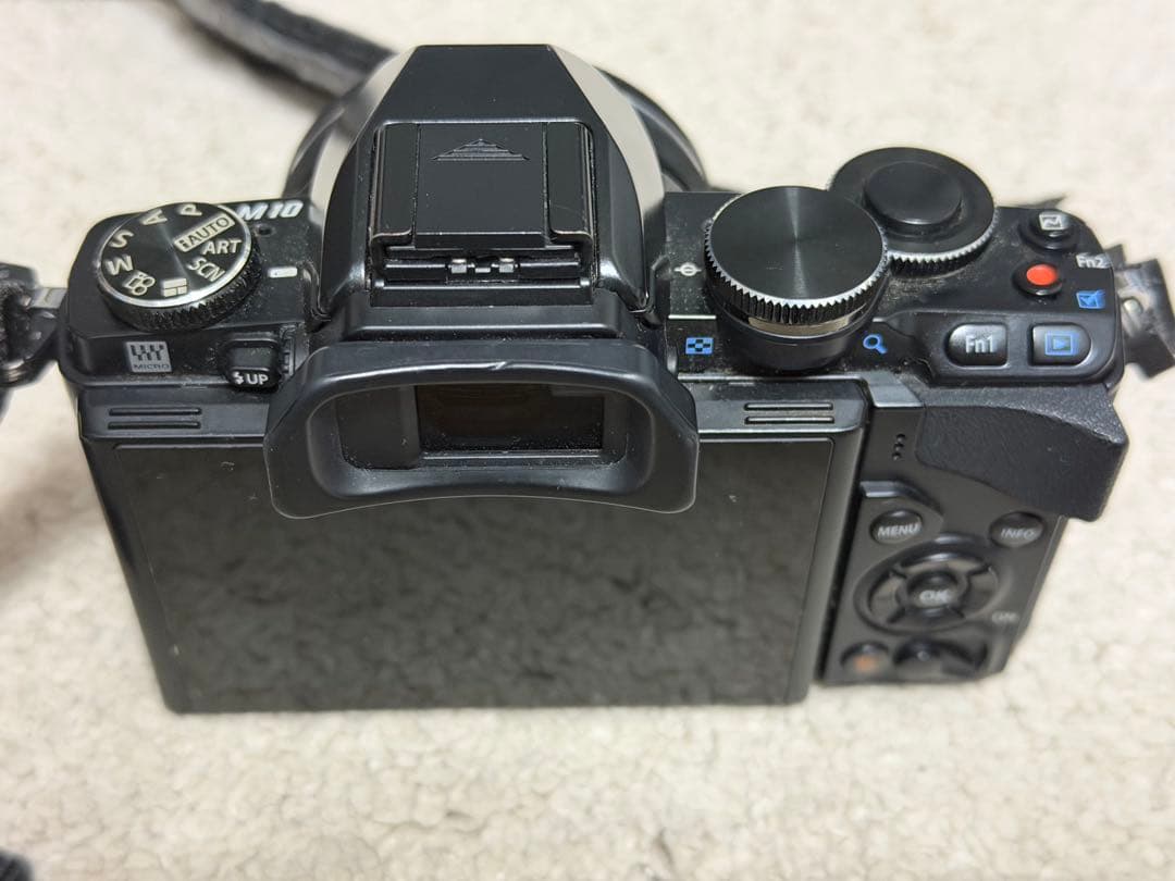 OLYMPUS OM-D E-M10 レンズ2本セット 動作良好