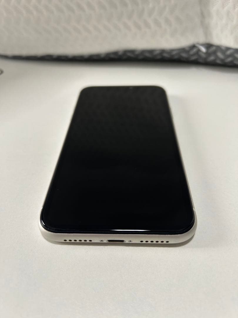 iphone11 128g ホワイト　本体