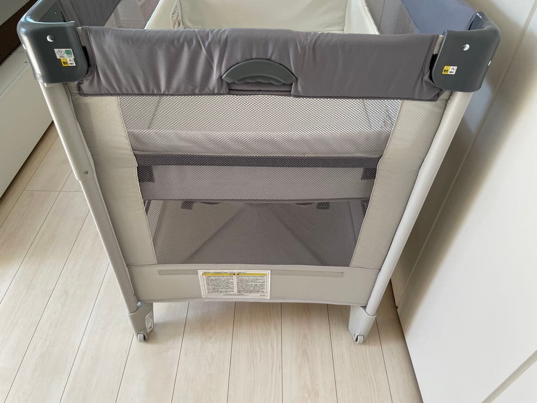 【美品】Aprica(アップリカ) ベビーベッド ココネルエアー AB