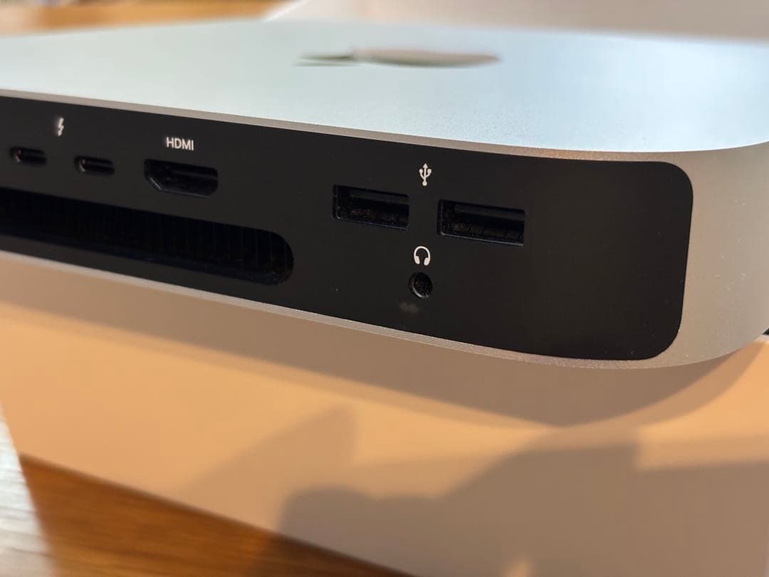 Apple Mac mini M2 256GB メモリ16GB