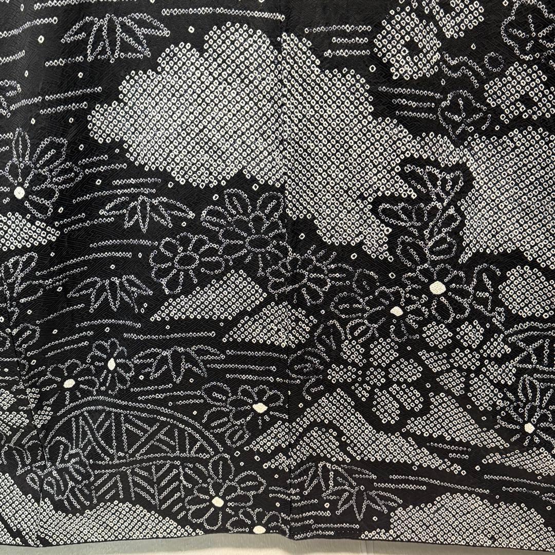 D18 訪問着 総絞り 黒地 正絹 着物 袷 美品