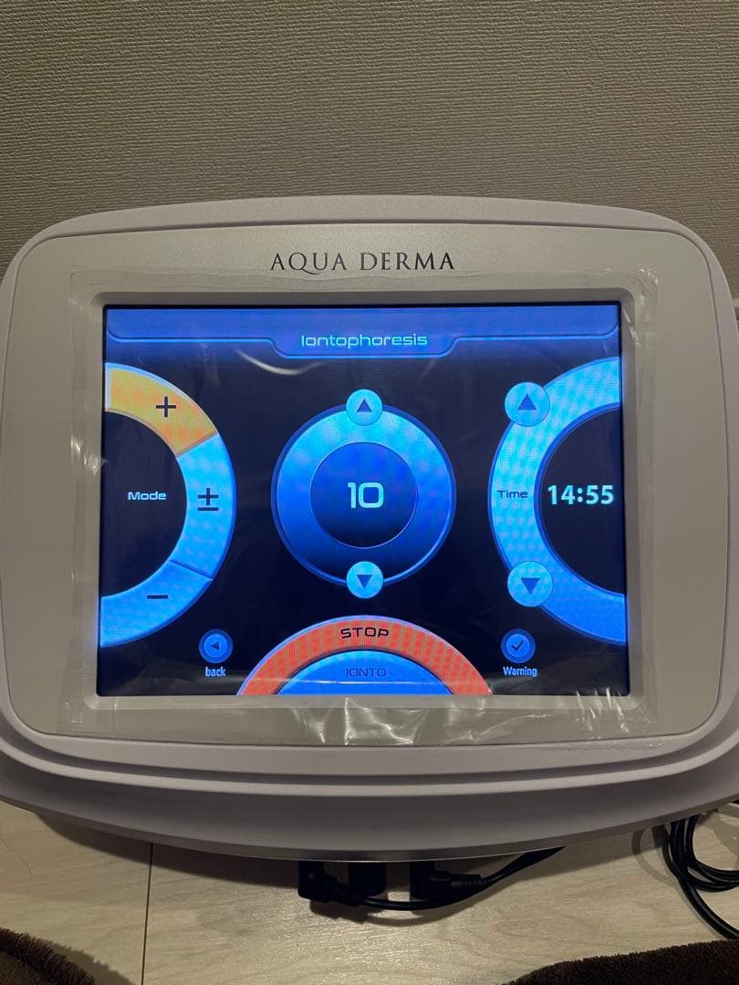 美容導入機器 アクアダーマ