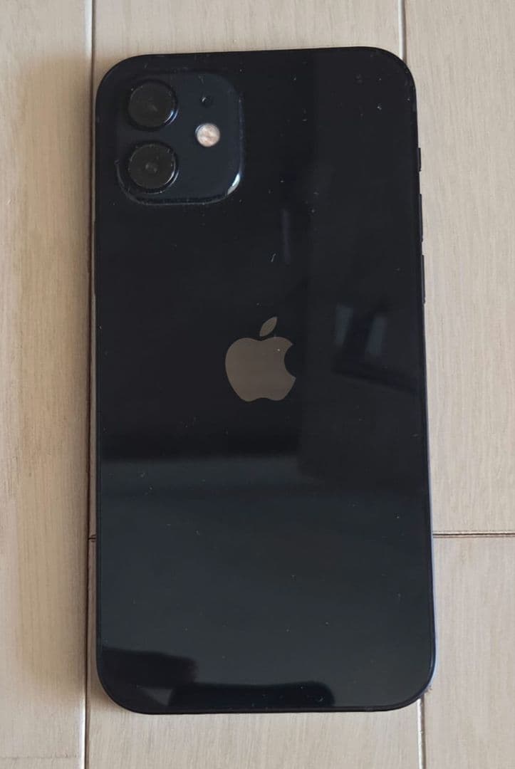 【箱無し】Apple iPhone 12 ブラック 本体