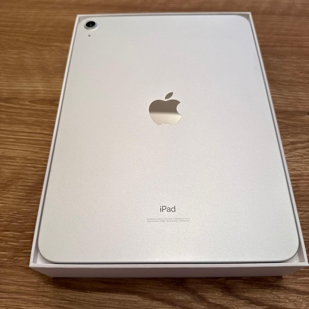 美品　iPad 10世代 64GB（アイパッド、アイパット、ipad）シルバー