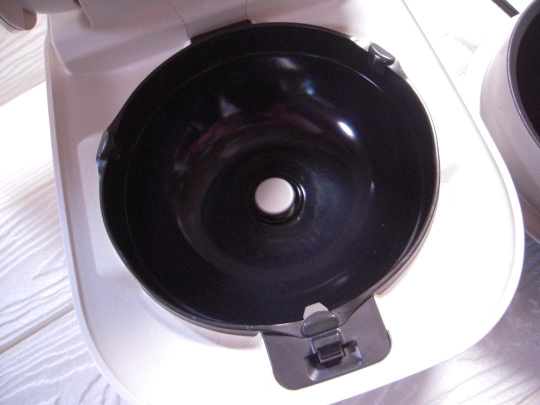 東芝　炊飯器　2021年製　RC-4ZPJ 本羽釜　2.5合炊き