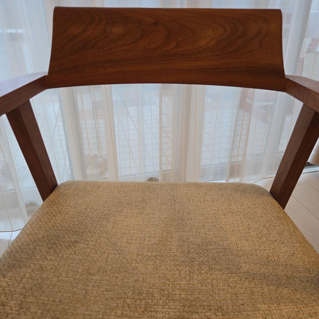 ダイニングチェア　ウォールナット無垢　ファブリック