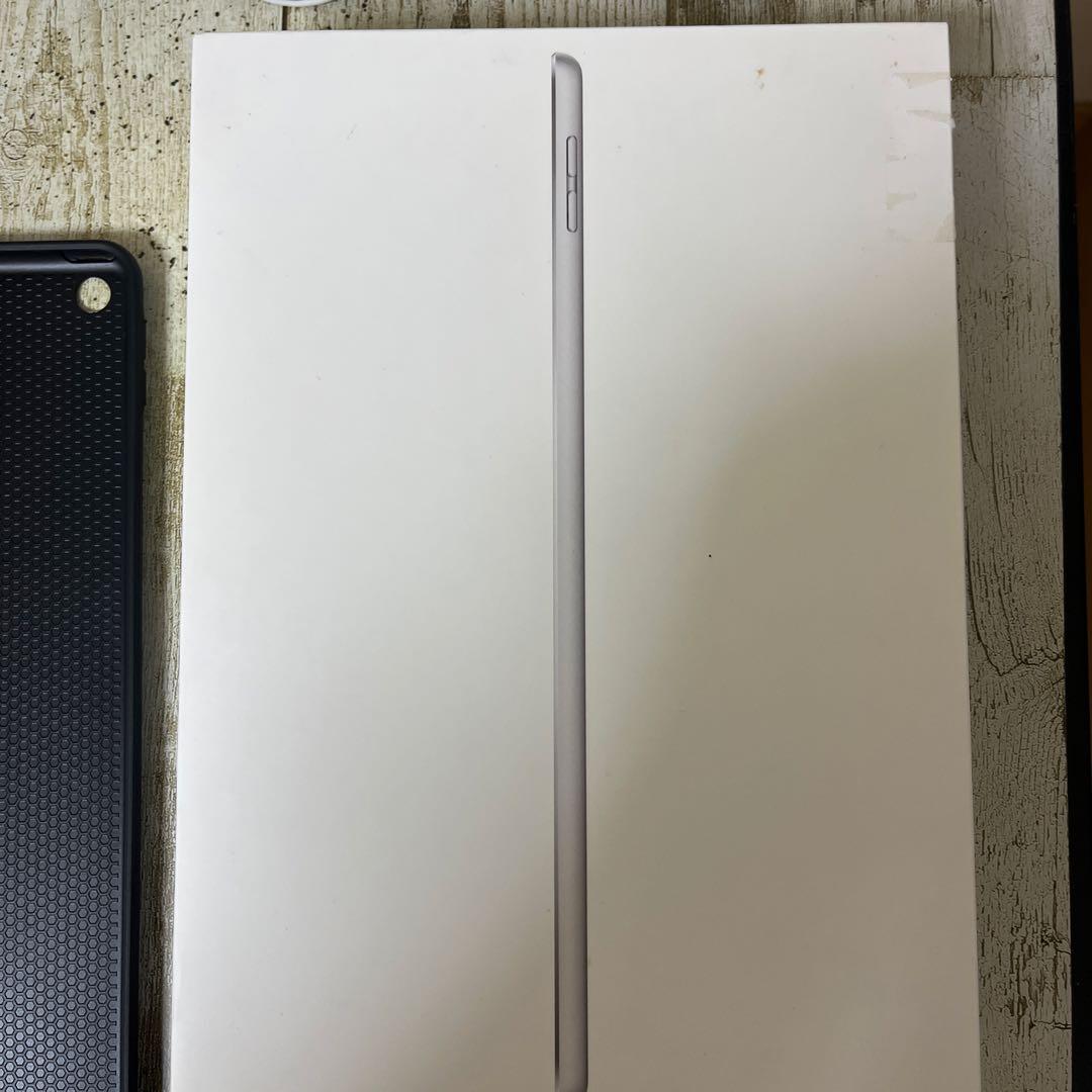 iPad 第9世代 64GB ケース、タッチペン付き