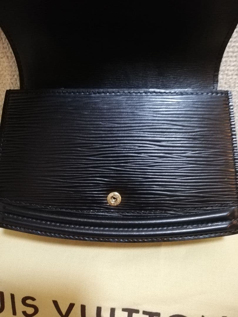ルイ ヴィトン Louis Vuitton エピ ティルシット　ノワール