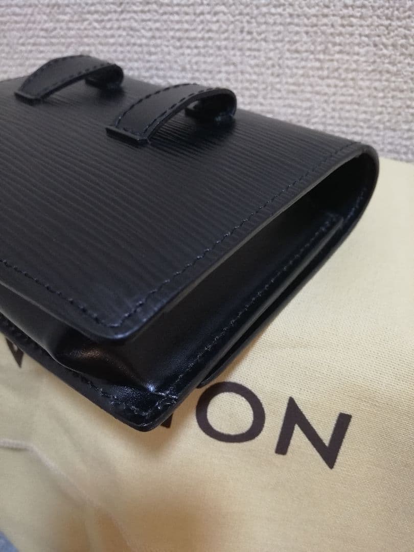 ルイ ヴィトン Louis Vuitton エピ ティルシット　ノワール