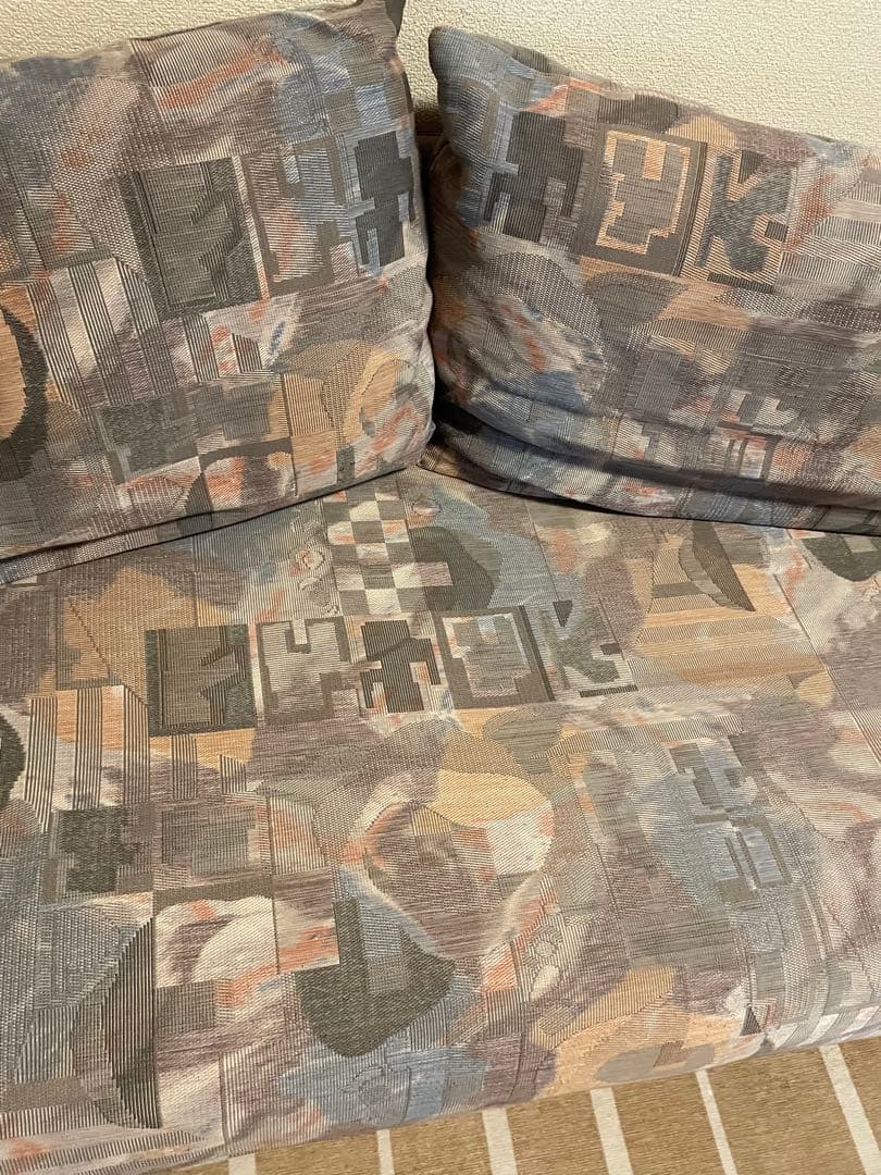 引き取り限定！ 抽象パターン ファブリック 2人掛けソファ