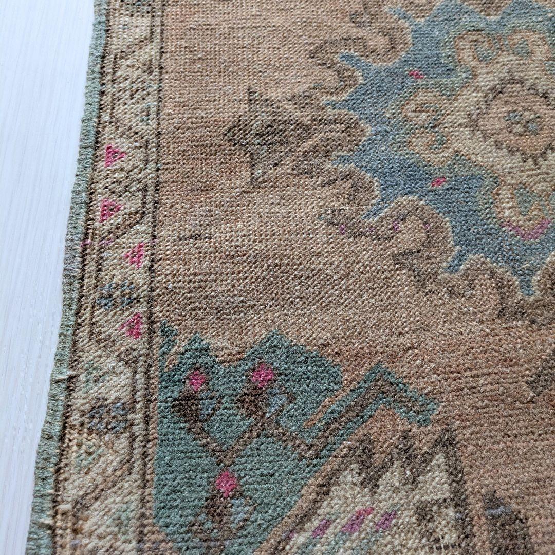 52×88 メダリオン　オレンジベージュ　トルコヴィンテージラグ　ミニサイズ