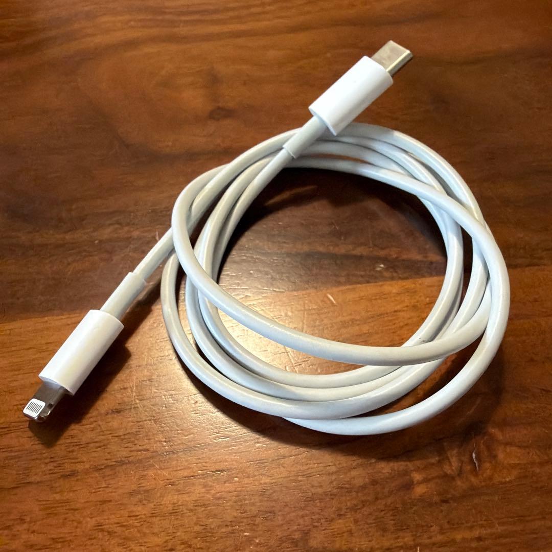 iPhone12ホワイト 64GB SIMフリー ☆ガラスフィルム＆ケーブル付き