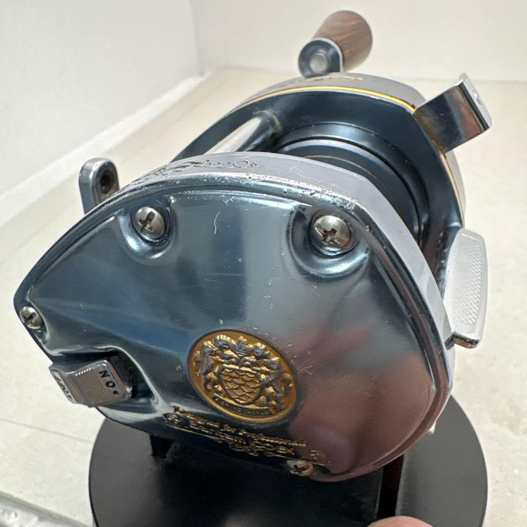 シマノバンタム100ＥＸベイトリール メタルボディ 木製ハンドル