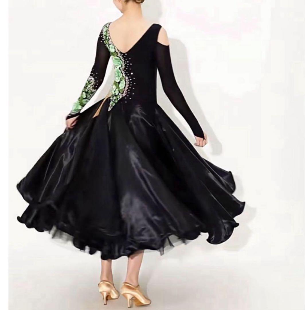 社交ダンスドレス　豪華　新品　M