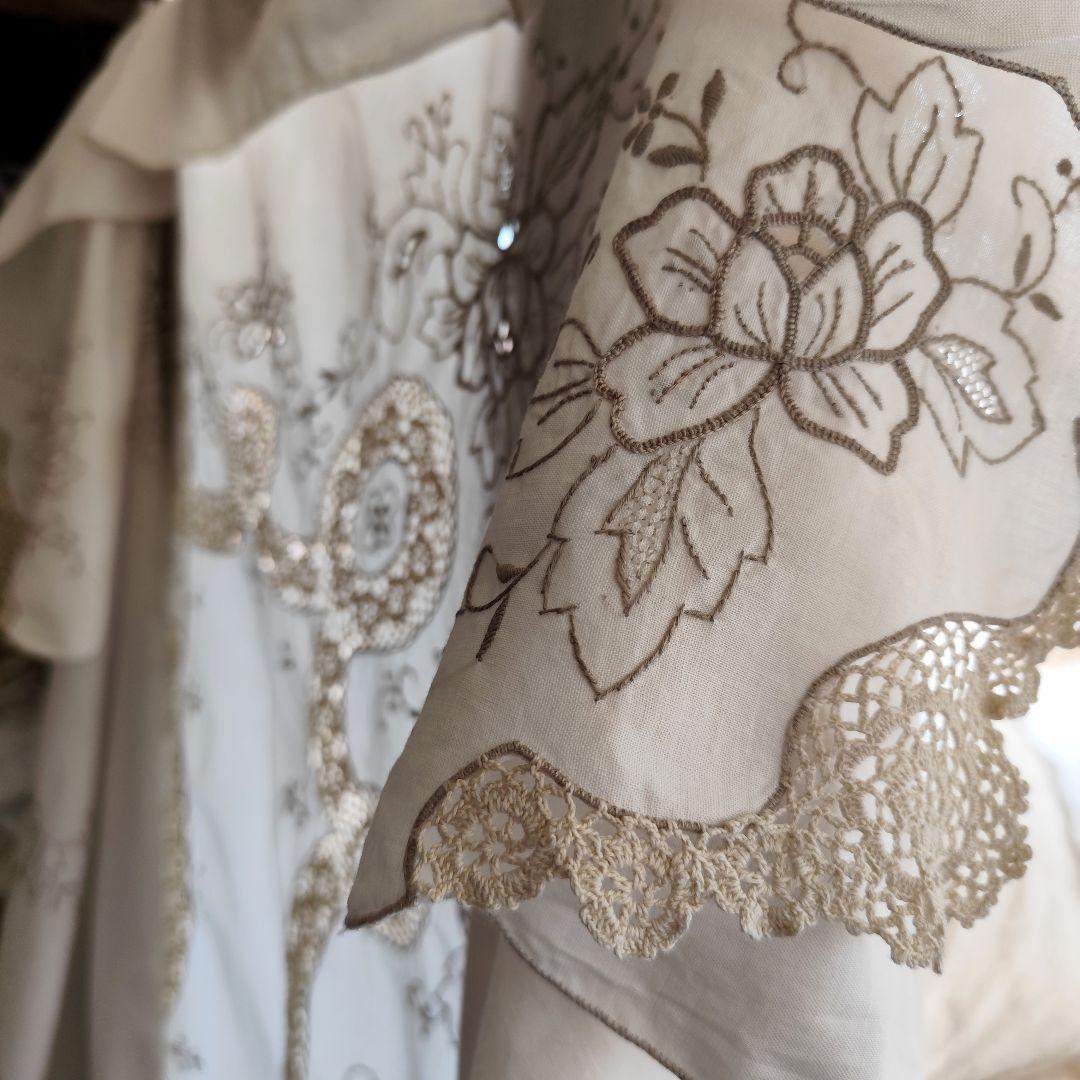 淡生成りVintageレース　クロッシェ手刺繍生地パーツ　大判テーブルクロス