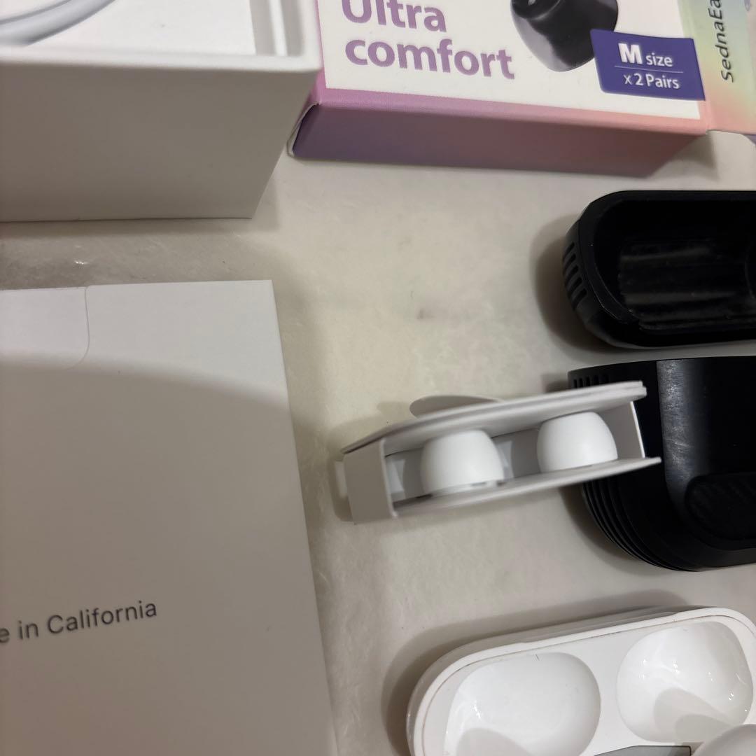 箱付き　正規品AirPods Pro spigenケース付き　ワイヤレスイヤホン