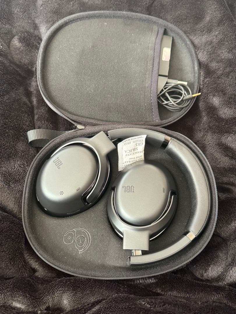 ✨極美品✨JBL TOUR ONE M2 ブラック（ワイヤレスヘッドホン)