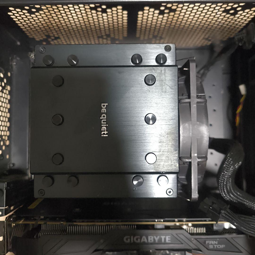 ゲーミングpc　パーツ　i7 9700k gtx1070 be quiet