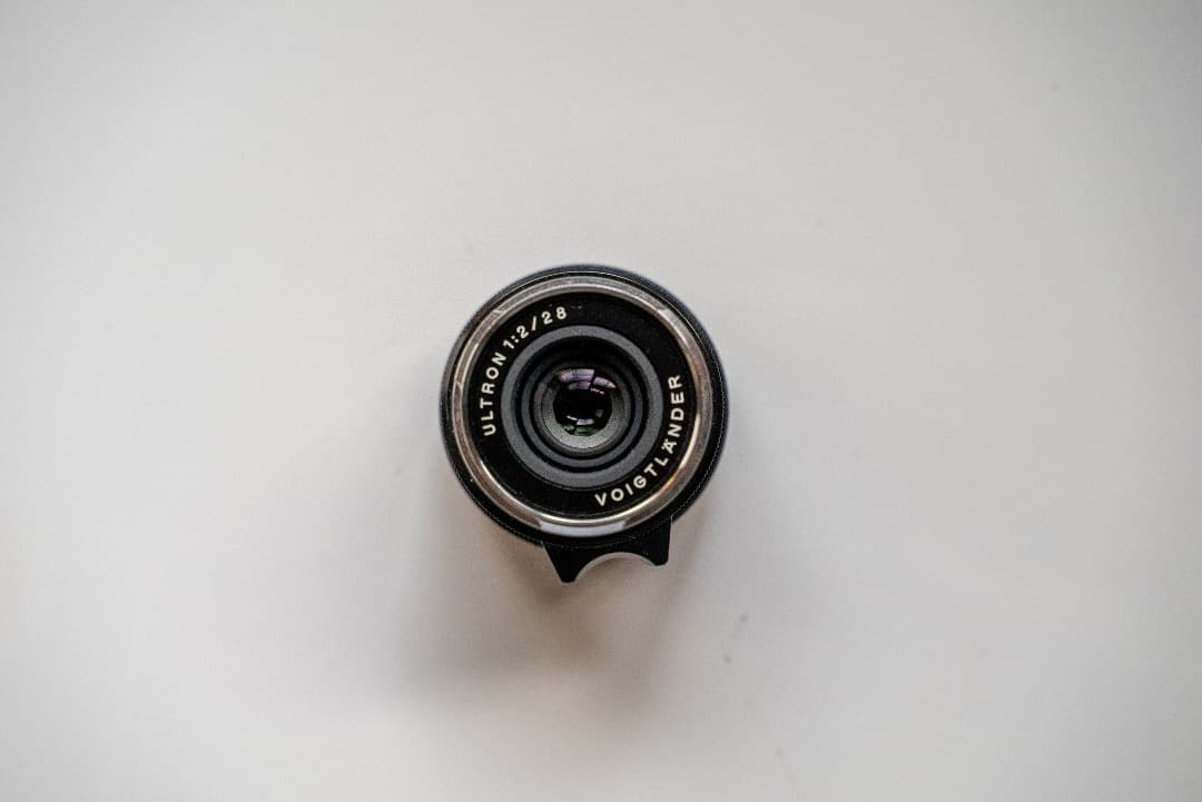 Voigtländer ULTRON 28mm F2 レンズ