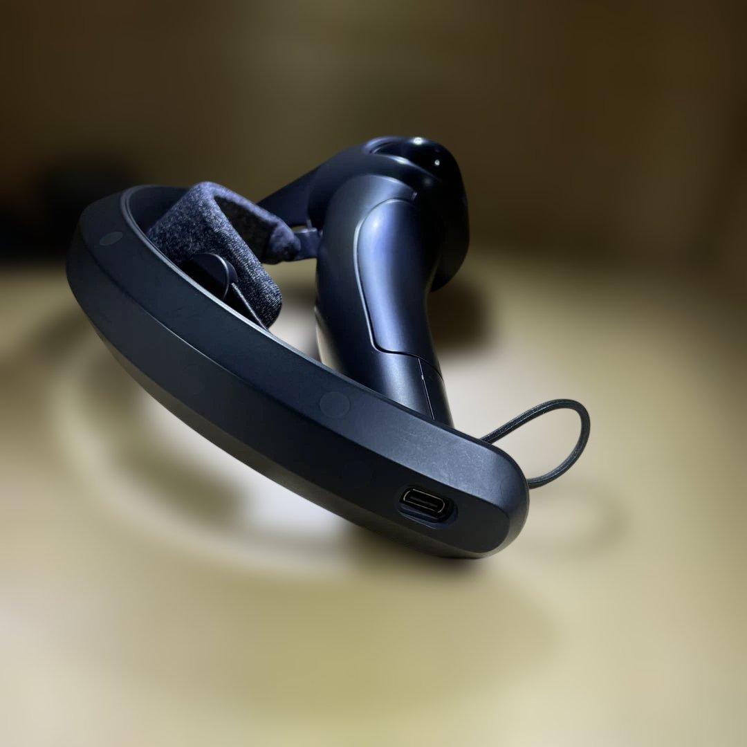 美品 valve indexコントローラー右　 動作確認済み　清掃済み