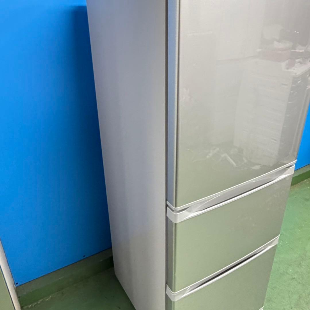702 東芝大型冷蔵庫　300L強　小型　一人暮らし　右開き　自動製氷　シルバー