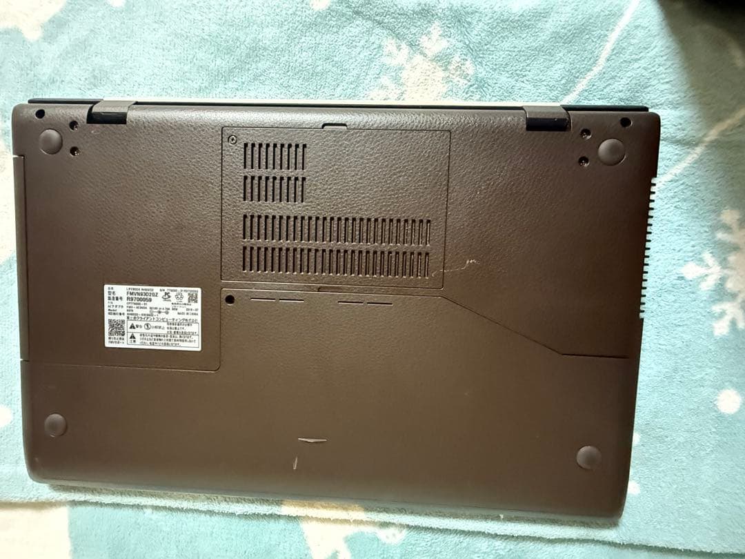 Q*n様 富士通 LIFEBOOK UH93/D2ノートPC