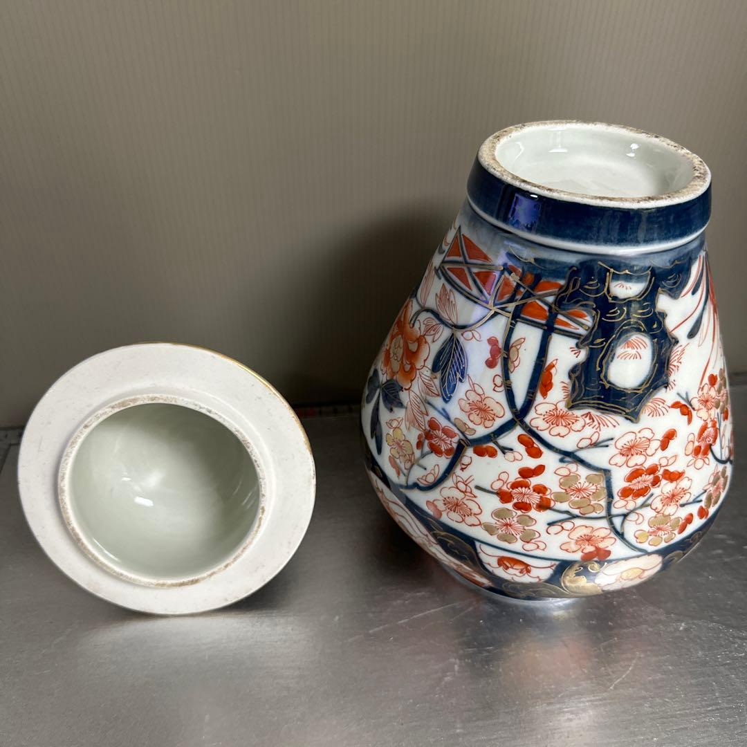 古伊万里、染錦、獅子、花絵、沈香壺、　塗り箱、付き、完品。