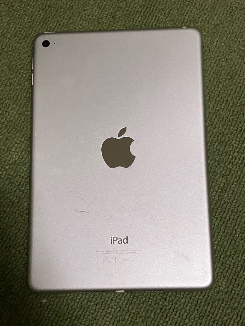 iPad mini (第4世代) Wi-Fiモデル 32GB シルバー