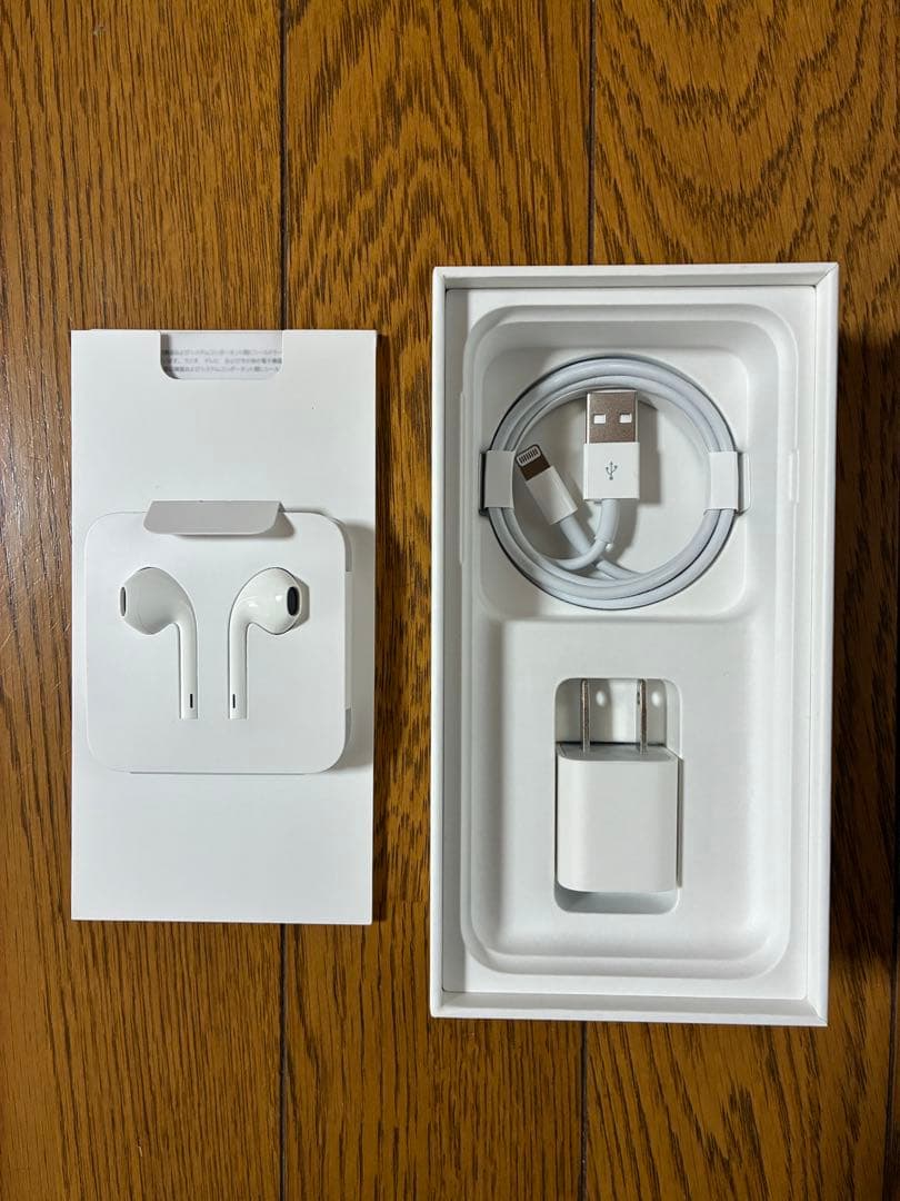 iPhone SE (第2世代) ホワイト 本体