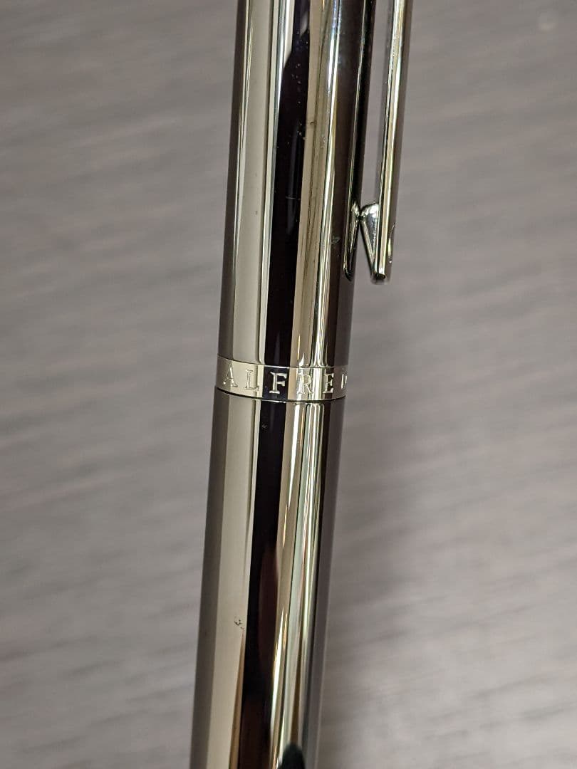 dunhill ダンヒル シルバー ボールペン　替芯付き