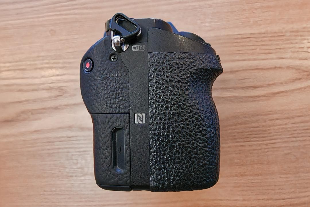 SONY α7 II ボディILCE-7M2 + 良好な純正バッテリー2個