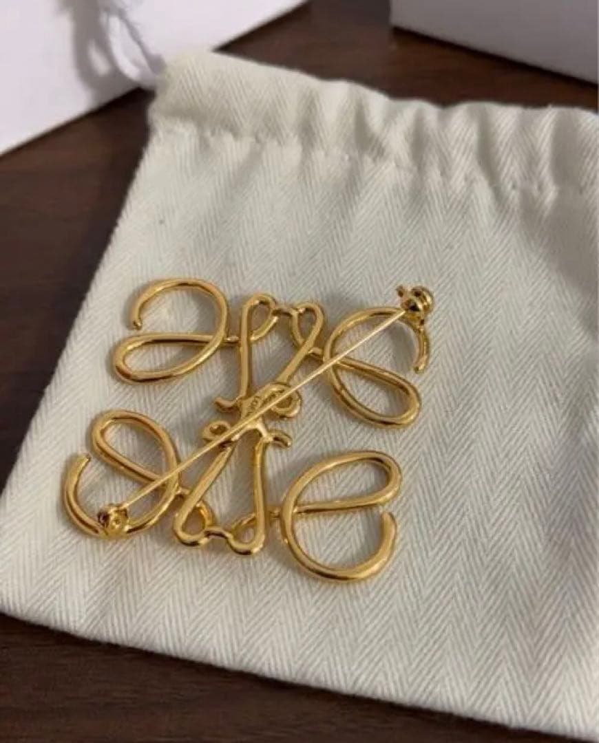 LOEWE ブローチ GOLD
