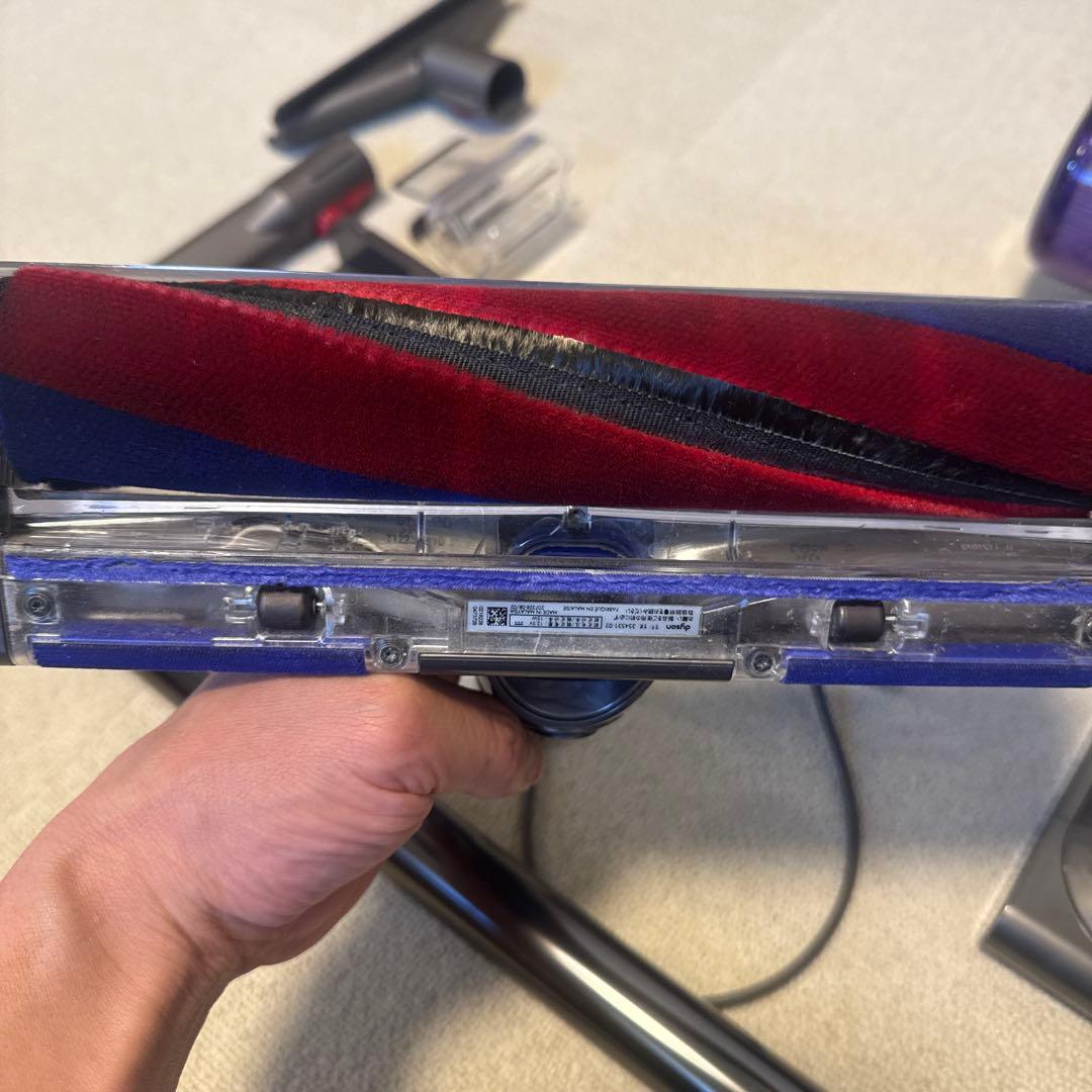 ダイソン　sv18 送料込み　　バッテリーは一個のみ付属