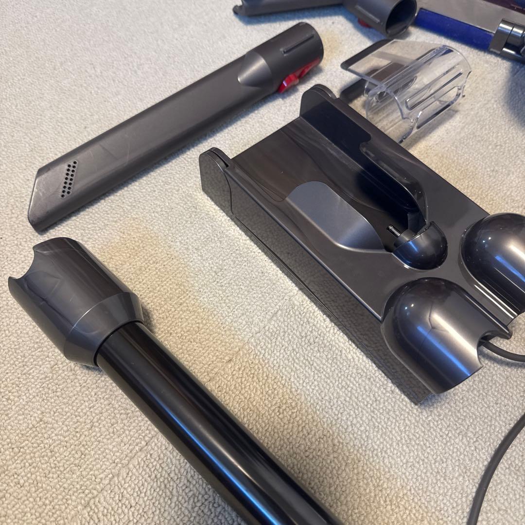 ダイソン　sv18 送料込み　　バッテリーは一個のみ付属