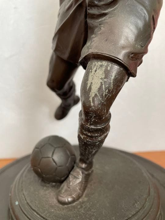 ベッカム　銅像  マンチェスターユナイテッド