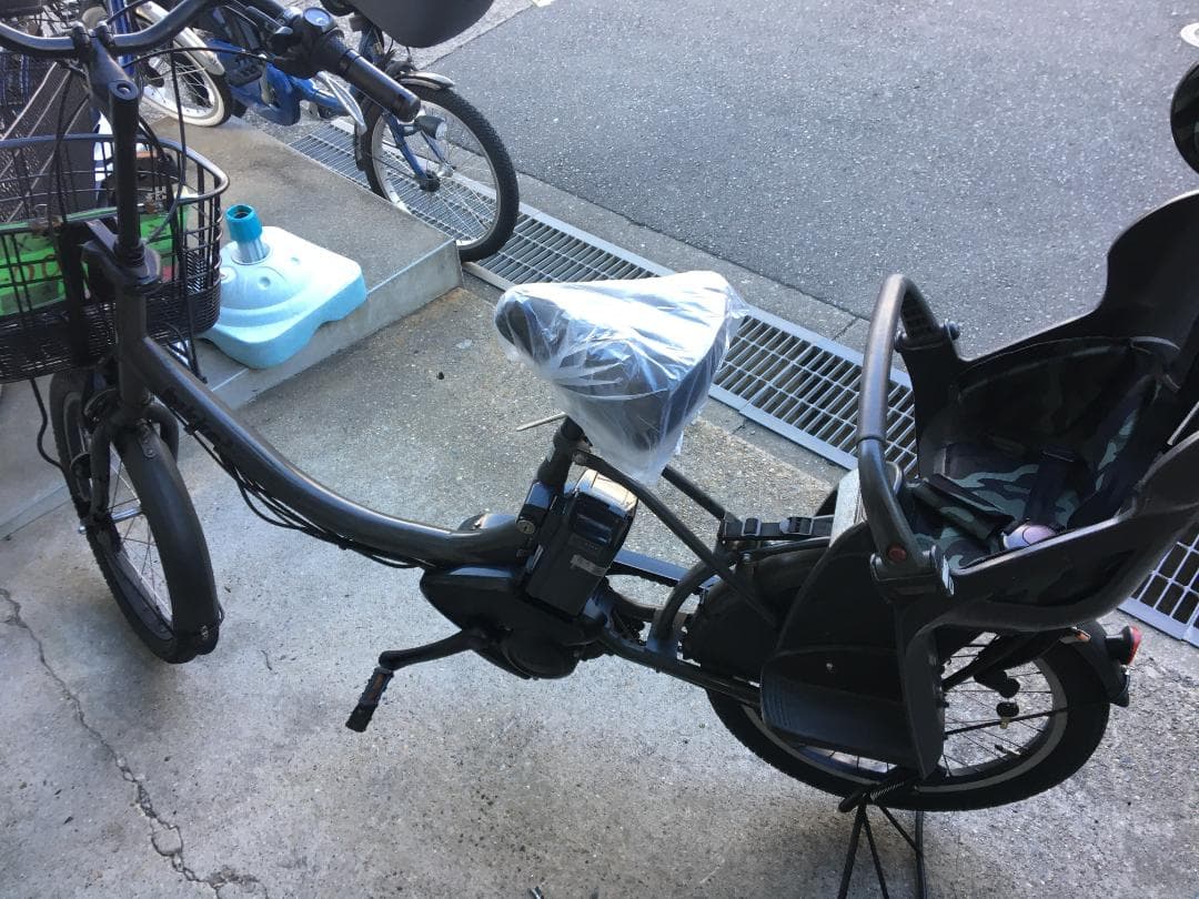 地域限定送料無料　ビッケ　子供乗せ　12,3AH　黒系　神戸市　電動自転車