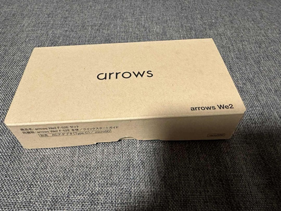 未使用 arrows We2 F-52E ライトオレンジ