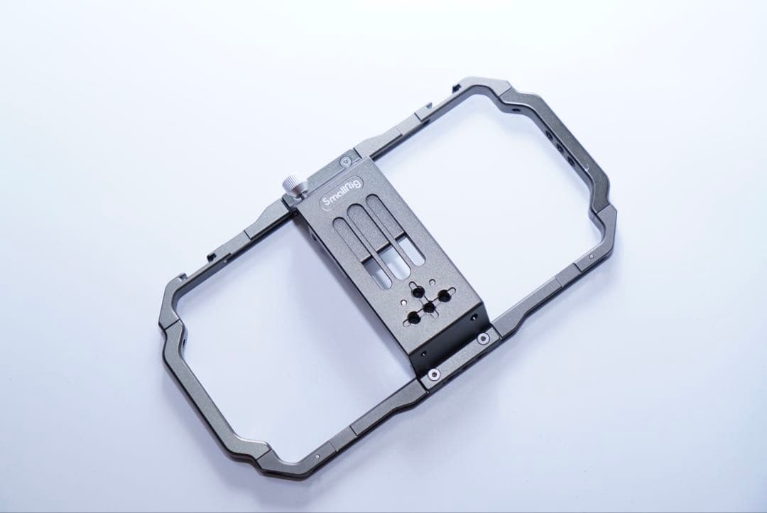 SmallRigスマホ用ケージ　ハンドル付き