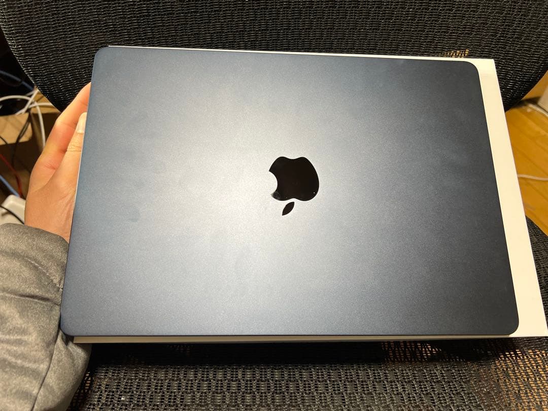 Apple MacBook Air M2 (2022) 本体