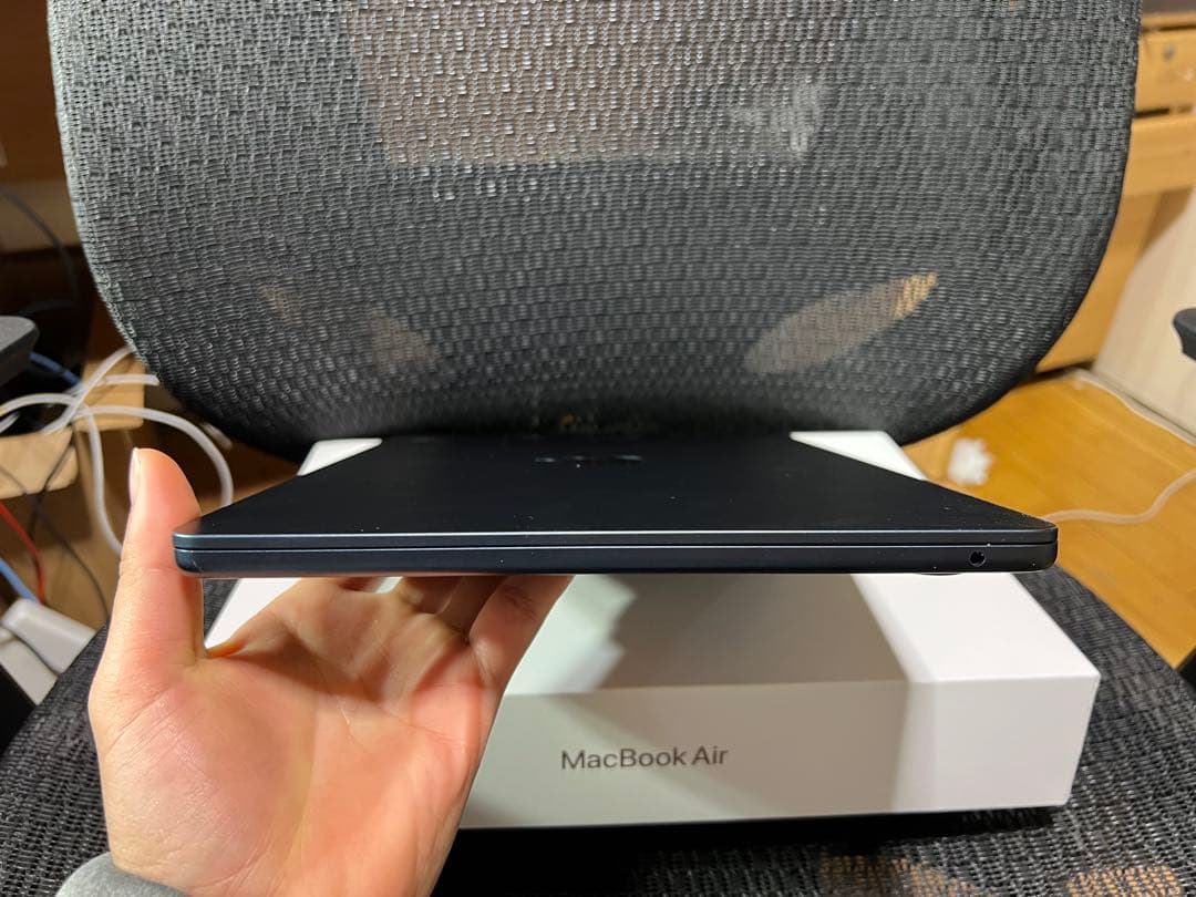 Apple MacBook Air M2 (2022) 本体