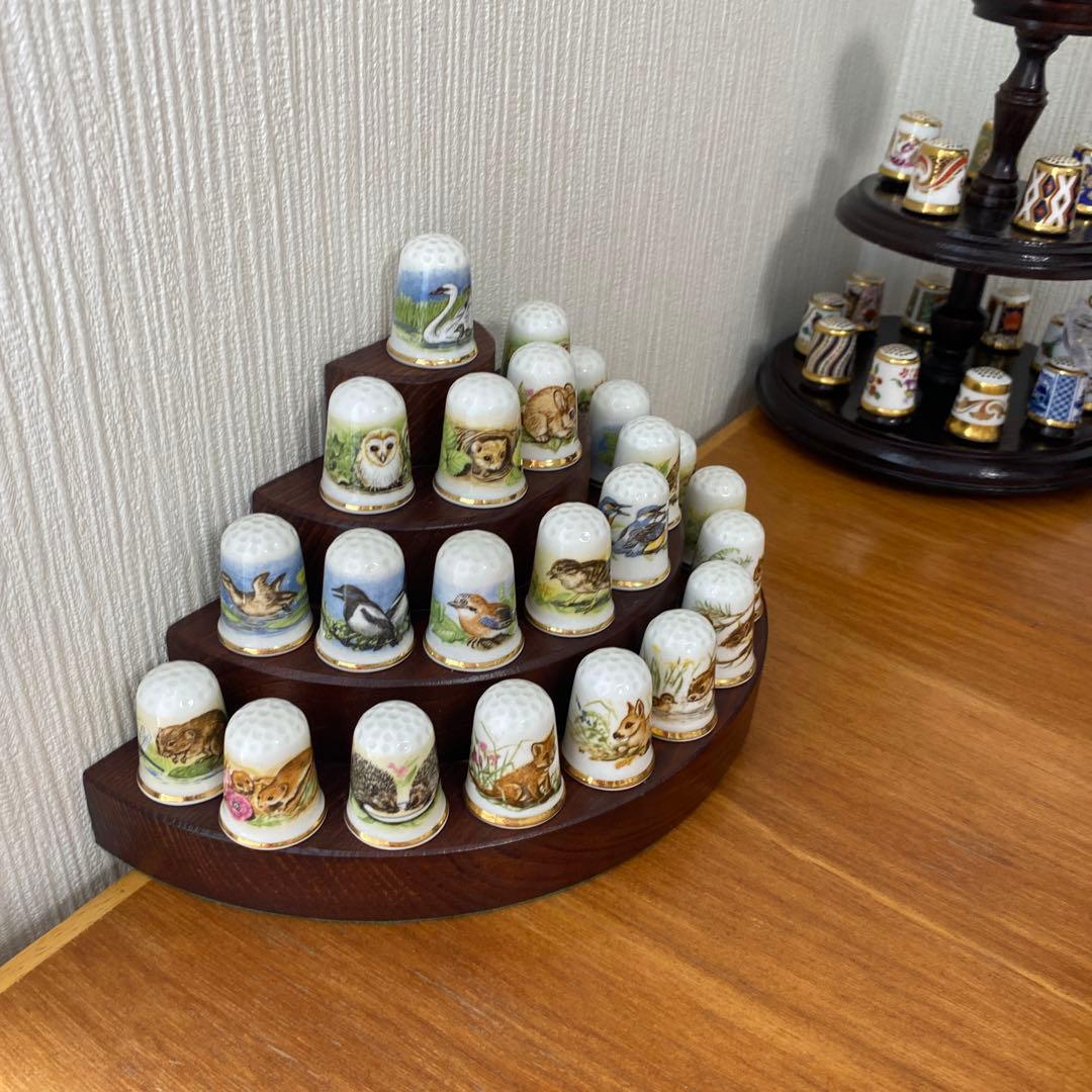 英国　イギリス　オークリーチャイナ　動物イラストの指貫　24個セット　スタンド付